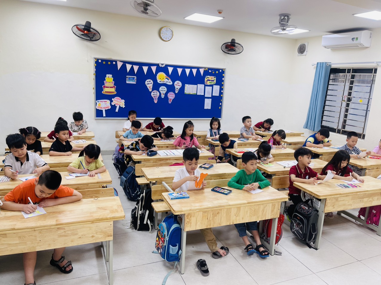 Lớp 1D tích cực hưởng ứng tham gia Ngày sách và văn hóa đọc Việt Nam năm 2024.